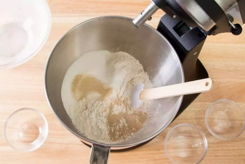طرز تهیه کروسان فرانسوی در خانه با تصاویر