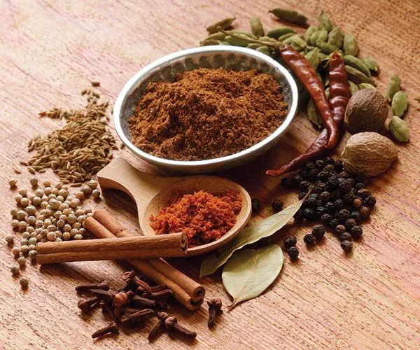 طرز تهیه ادویه گرم مصالحه