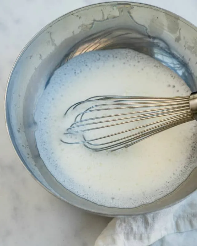طرز-تهیه-کف-شیر-با-فرنچ-پرس-4