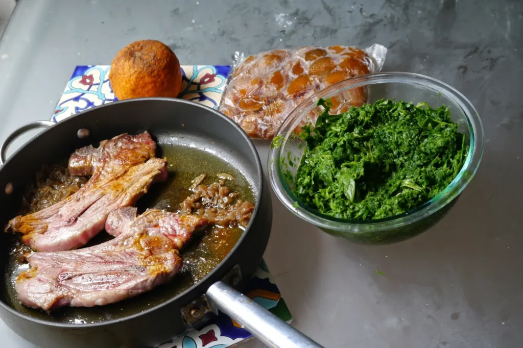 آموزش مرحله به مرحله تهیه خورشت آلو اسفناج