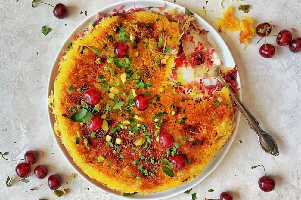 طرز تهیه ته دیگ زعفرانی ترد و خوشمزه