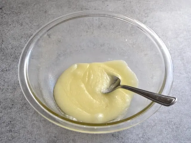 طرز تهیه کیک فنجانی با استفاده از فر یا مایکروفر
