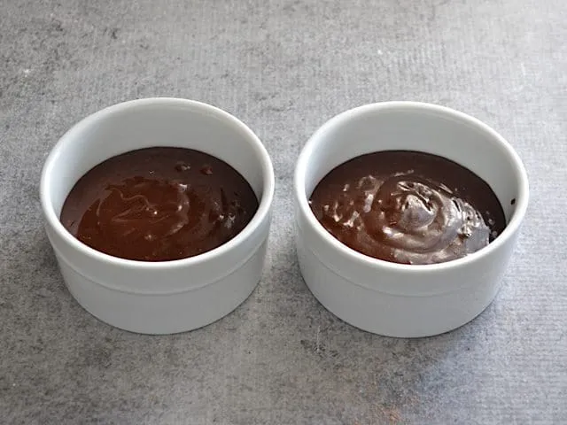 طرز تهیه کیک فنجانی با استفاده از فر یا مایکروفر