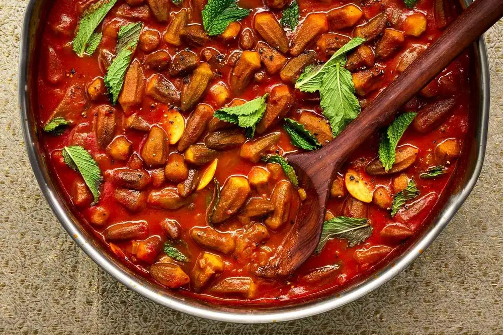4. خورشت بامیه با گوشت